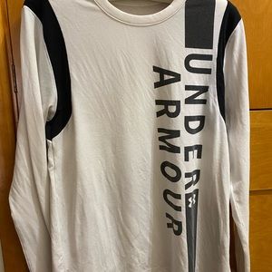 Under Armour Loose Fit Long Sleeve Tee
